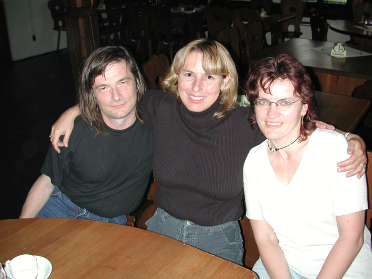 Jaroslav Fiala, Ginni Swanton and Nadia.jpg 352.8K